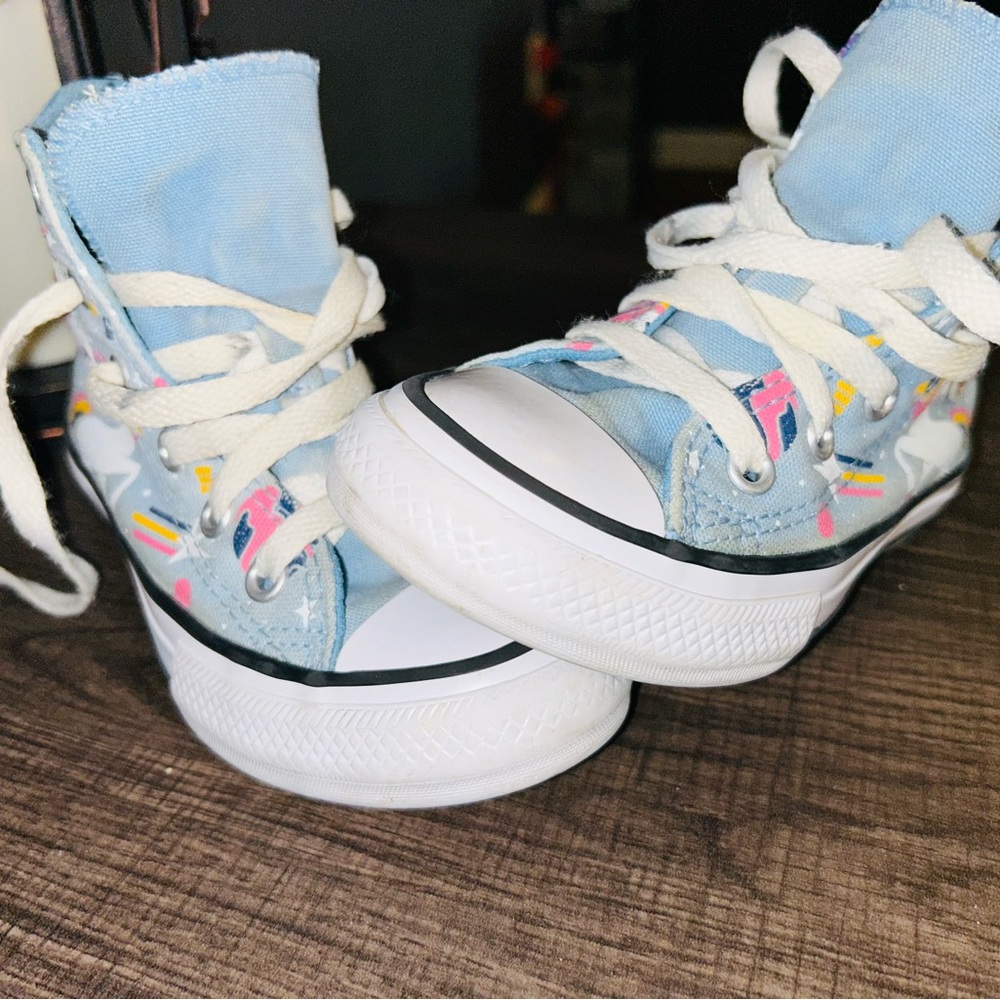 Girls blue unicorn converse barely used.